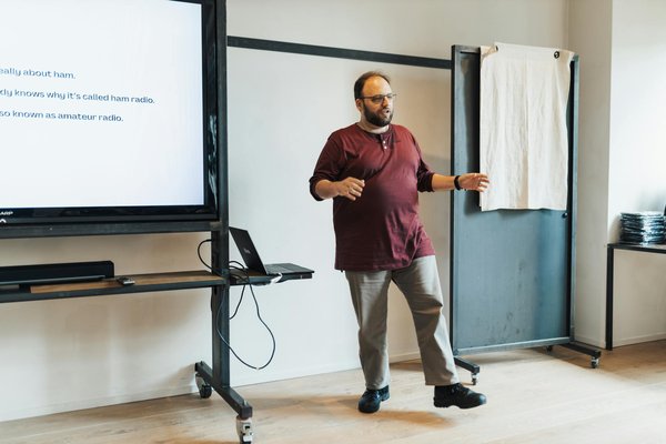 Impact des Relations Publiques sur la Perception de la Marque : Stratégies et Opportunités